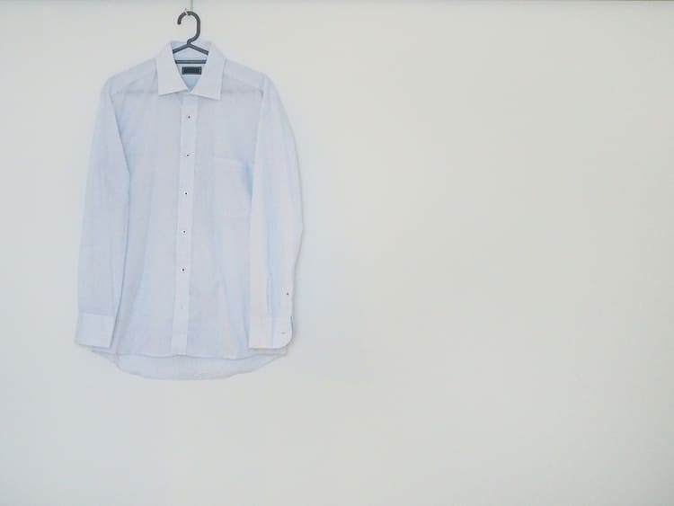 中学受験写真は「シャツのみ」でも問題ない?適した服装と着こなしを解説1