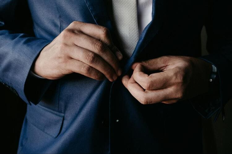 大学受験・共通テスト写真で「パーカー」を避けた方が良い理由とは？1